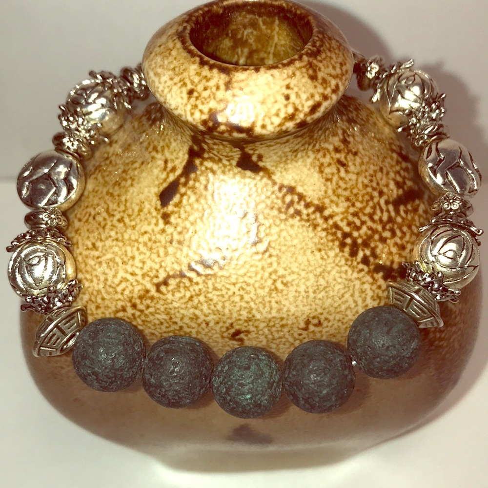 Essential Oil Diffuser Bracelet - Picture 3 of 7
